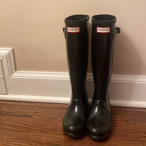 Hunter Original Black Gloss Rain Boots - Picture 1 of 6